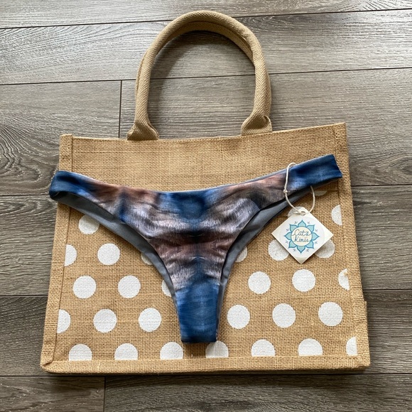 ⭐️ 3 for $25⭐️ NWT ** Cat’s Kimis bikini size M - Picture 1 of 4